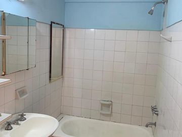 Av. Jujuy 400. Depto de 2 ambientes en venta. Balvanera