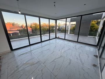 Casa de 4 dormitorios en venta en Haras Santa Maria, Escobar