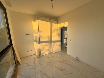 Casa de 4 dormitorios en venta en Haras Santa Maria, Escobar