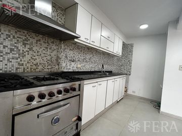 Casa de 6 ambientes con piscina y cochera en Don Bosco