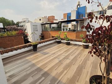 Se vende casa en Fuentes de Tepepan, Tlalpan.