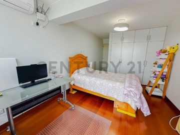 OCASIÓN PENTHOUSE -VISTA EXTERNA CON 2 COCHERAS Y DEPOSITO LIMITE CON SAN ISIDRO