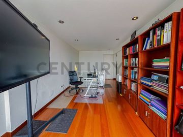 OCASIÓN PENTHOUSE -VISTA EXTERNA CON 2 COCHERAS Y DEPOSITO LIMITE CON SAN ISIDRO