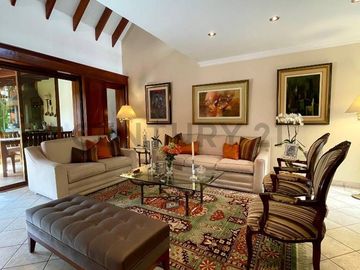 ¡VIVE EL LUJO EN LA AURORA, MIRAFLORES!