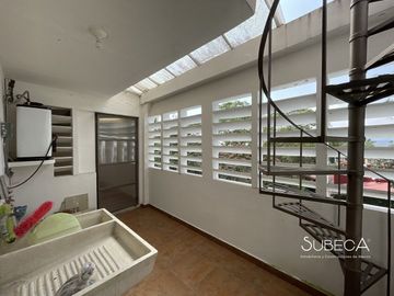 Casa en Venta Fraccionamiento Privado, Con Departamento incluido