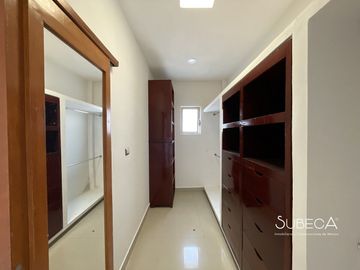 Casa en Venta Fraccionamiento Privado, Con Departamento incluido