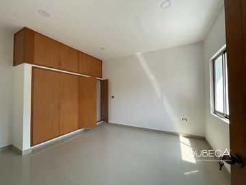 Casa en Venta Fraccionamiento Privado, Con Departamento incluido