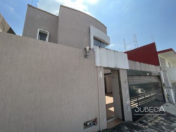 Casa en Venta Fraccionamiento Privado, Con Departamento incluido