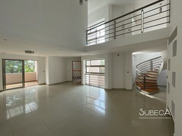 Casa en Venta Fraccionamiento Privado, Con Departamento incluido