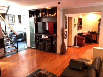 VENTA DUPLEX DE PASILLO 2 DORMITORIOS MAS ESCRITORIO