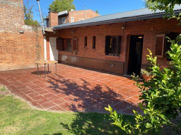 VENTA CASA 3 DORMITORIOS COUNTRY PROFESIONAL FUNES