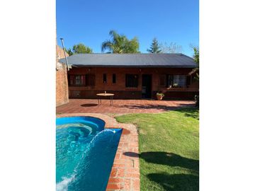 VENTA CASA 3 DORMITORIOS COUNTRY PROFESIONAL FUNES
