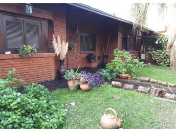 VENTA CASA 3 DORMITORIOS COUNTRY PROFESIONAL FUNES