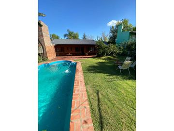 VENTA CASA 3 DORMITORIOS COUNTRY PROFESIONAL FUNES