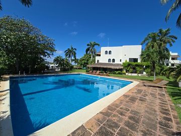 Casa en Venta en Condominio Zona Hotelera Cancún