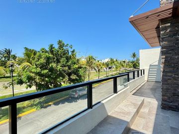 Casa en Venta en Fracc. Lomas Diamante, Alvarado Veracruz.