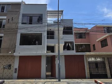 Casa en LAS BRISAS