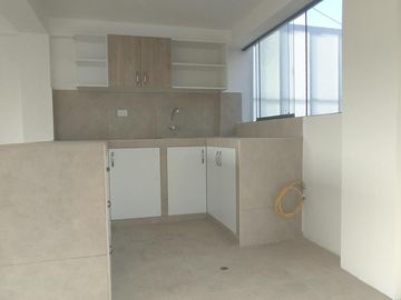 Alquilo Departamento 95 m2 Cercado, Límite Pueblo Libre