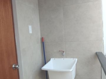 Alquilo Departamento 95 m2 Cercado, Límite Pueblo Libre