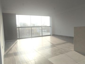 Alquilo Departamento 95 m2 Cercado, Límite Pueblo Libre