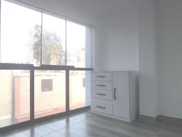 Alquilo Departamento 95 m2 Cercado, Límite Pueblo Libre