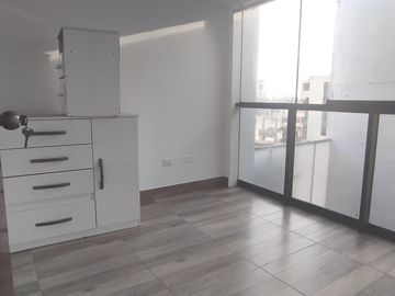 Alquilo Departamento 95 m2 Cercado, Límite Pueblo Libre