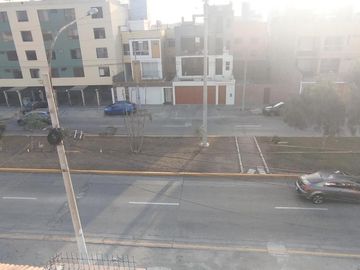 Alquilo Departamento 95 m2 Cercado, Límite Pueblo Libre