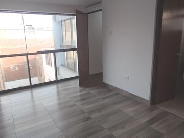Alquilo Departamento 95 m2 Cercado, Límite Pueblo Libre