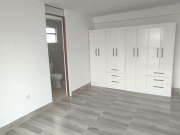 Alquilo Departamento 95 m2 Cercado, Límite Pueblo Libre