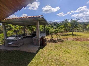 Se Vende Finca 27000m2 en Santa Rita La Chorrera (DR)