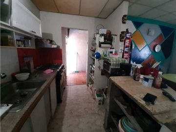 VENDO CASA EN ARRAIJAN VALLE HERMOSO AVENIDA PALMA REAL