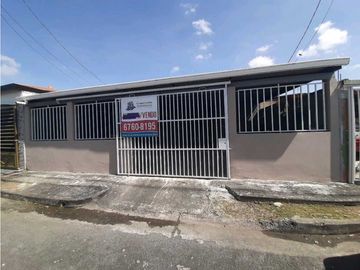 VENDO CASA EN ARRAIJAN VALLE HERMOSO AVENIDA PALMA REAL