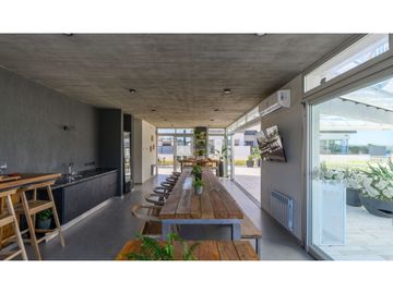 Depto en STEFANO V, balcon vista al lago, 1 dorm., AMOBLADO. PISO 6.