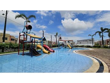 Vendo casa Urb. Castilla- La Aurora, cantón Daule