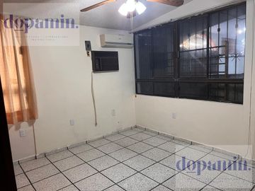 Casa en Unidad Nacional