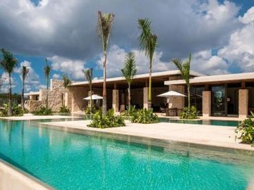 Casa de Lujo en Venta 3 Recamaras Residencial Losantos, Cancún