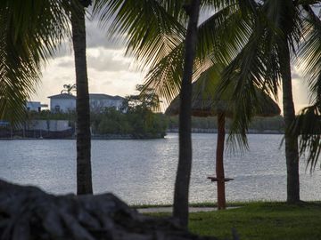 Casa en Venta en Lagos del Sol de 4 Recamaras