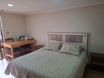 Linda casa de un piso, en Calle Ramón Olate