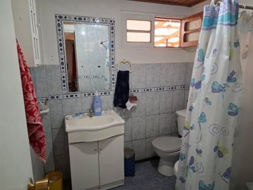 Casa y Parcela de 1 Hectárea en sector San Antonio Encina