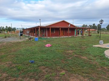 Casa y Parcela de Media Hectárea en Yerbas Buenas