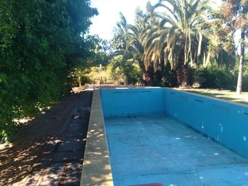 Casa y Parcela de Media Hectárea, ubicada en Villa Alegre
