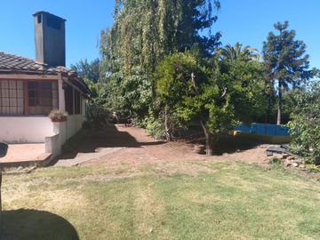 Casa y Parcela de Media Hectárea, ubicada en Villa Alegre