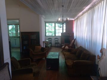 Casa y Parcela de Media Hectárea, ubicada en Villa Alegre
