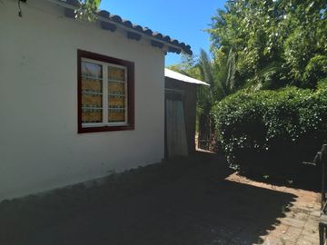 Casa y Parcela de Media Hectárea, ubicada en Villa Alegre