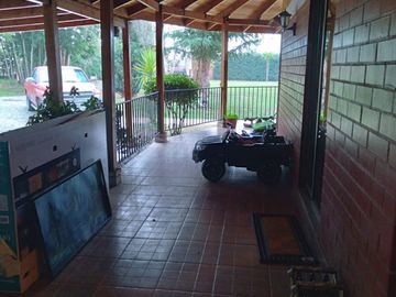 Linda Casa en Parcela de Media Hectàrea