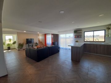 Casa en Parcela de 5.800.- Mts2 , sector Guadantun