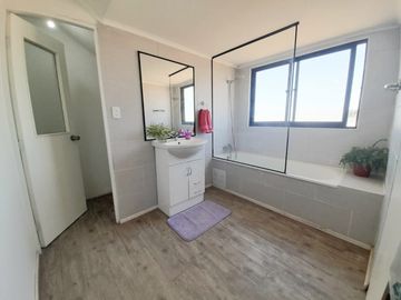 Casa en Parcela de 5.800.- Mts2 , sector Guadantun