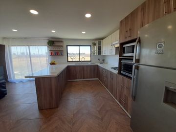Casa en Parcela de 5.800.- Mts2 , sector Guadantun