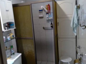 Casa de Dos Pisos en Avda Pdte Ibañez