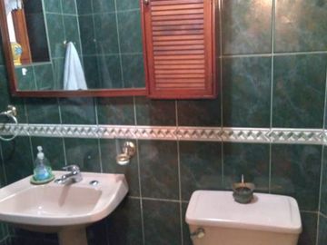 Casa de Dos Pisos en Avda Pdte Ibañez